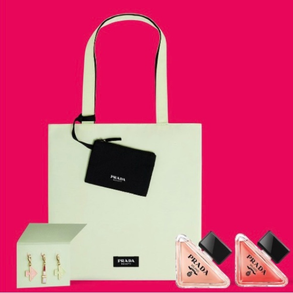 💕Prada Gift Set Tote/Charms/Perfumes with Dustbag